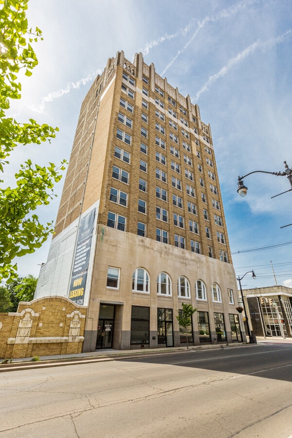 1109 Jackson St, Anderson, IN 46016