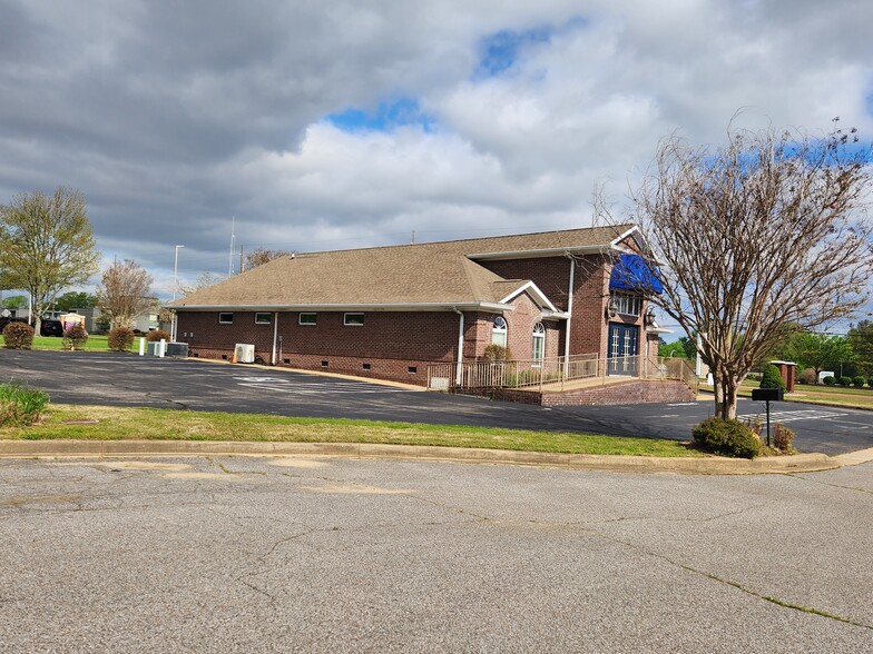 1301 Medical Park Cir, Union City, TN for lease - Interior Photo - Image 3 of 20