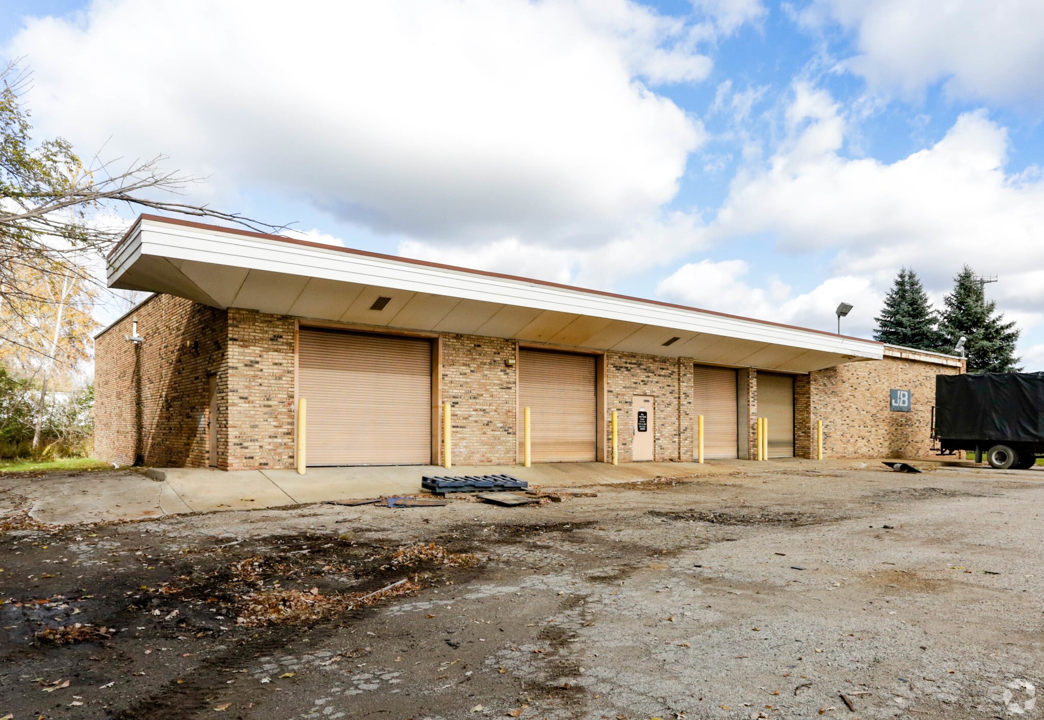 5394 Corunna Rd, Flint, MI for lease Primary Photo- Image 1 of 6