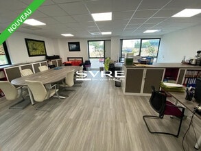 Office in La Ciotat for sale Interior Photo- Image 1 of 2