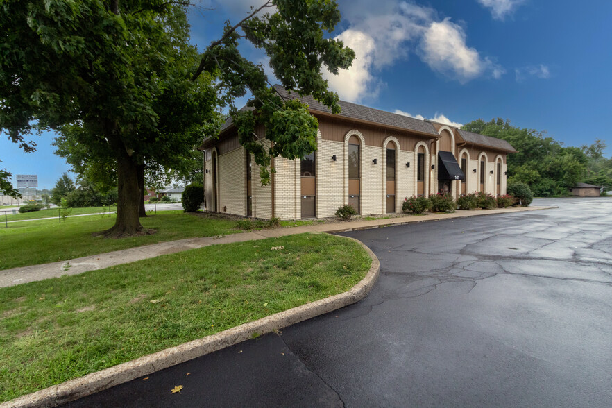 135 N Shortridge Rd, Indianapolis, IN for lease - Building Photo - Image 2 of 10