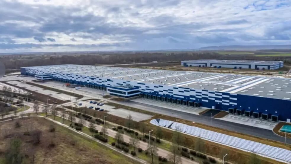 Industrial in Saint-Léger-près-Troyes for lease - Building Photo - Image 1 of 4