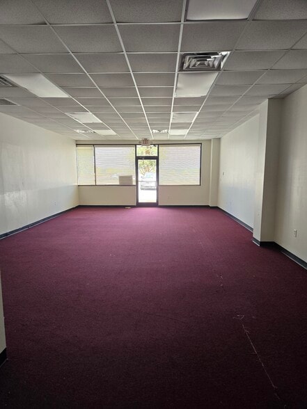 369 Hwy 13 S, Snow Hill, NC for lease - Interior Photo - Image 2 of 3