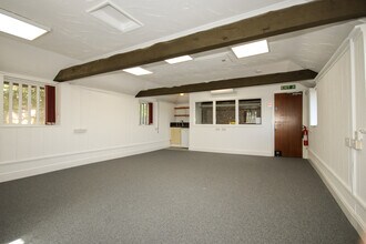 Sheppey Way, Iwade for lease Interior Photo- Image 1 of 12