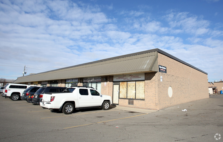 289 Rutherford Rd S, Brampton, ON for lease - Building Photo - Image 2 of 5