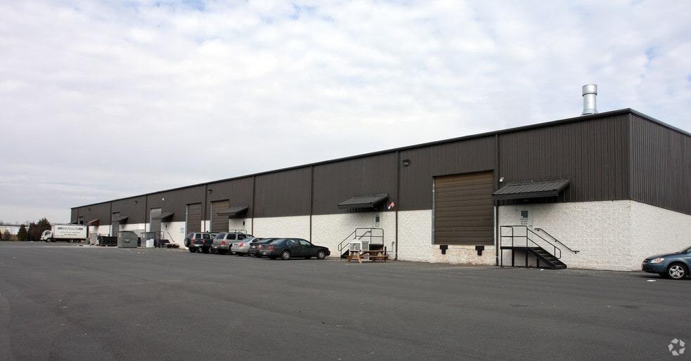 6946-6962 Wellington Rd, Manassas, VA for lease - Building Photo - Image 3 of 7