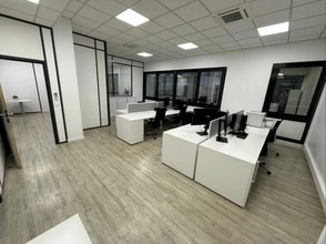 102-116 Rue Victor Hugo, Levallois-Perret for lease Interior Photo- Image 2 of 3