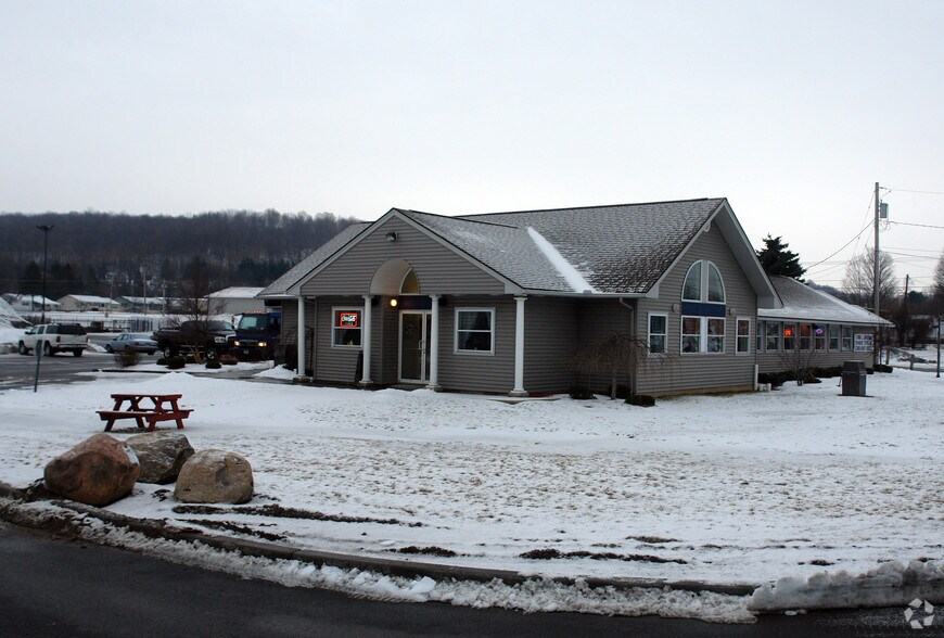 3654-3656 Rt 281, Cortland, NY for lease - Primary Photo - Image 3 of 3