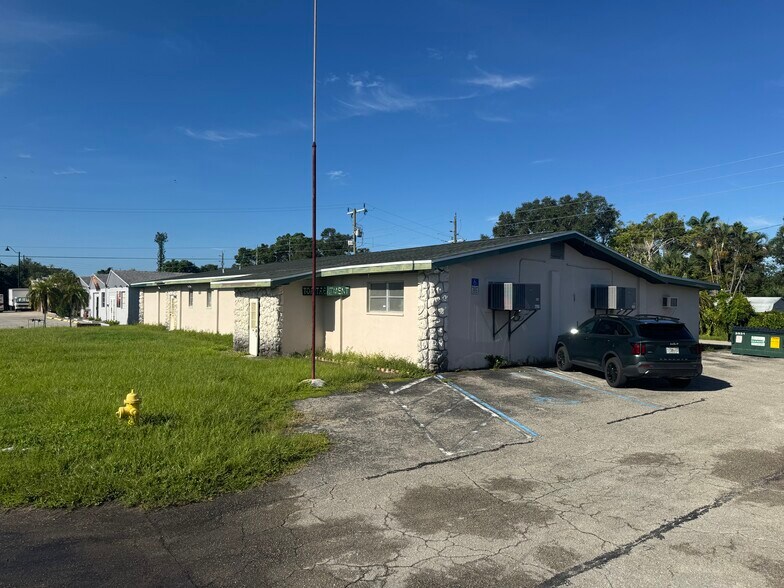 50 Mildred Dr, Fort Myers, FL for lease - Building Photo - Image 1 of 11