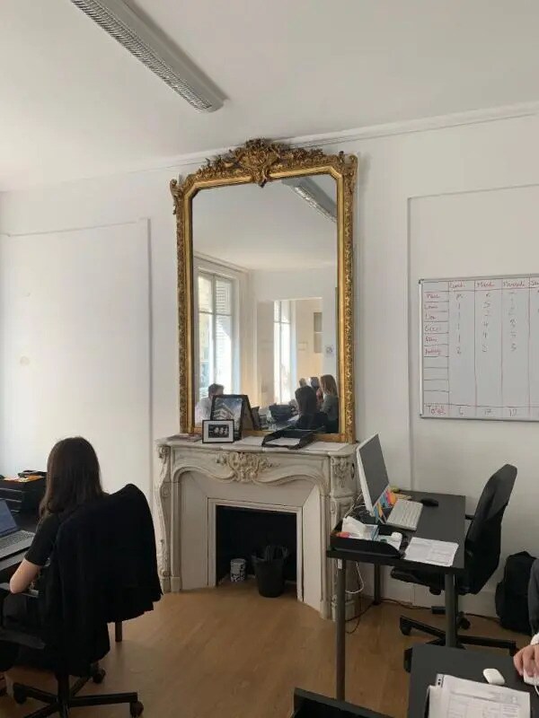 Office in Paris for lease Interior Photo- Image 1 of 9