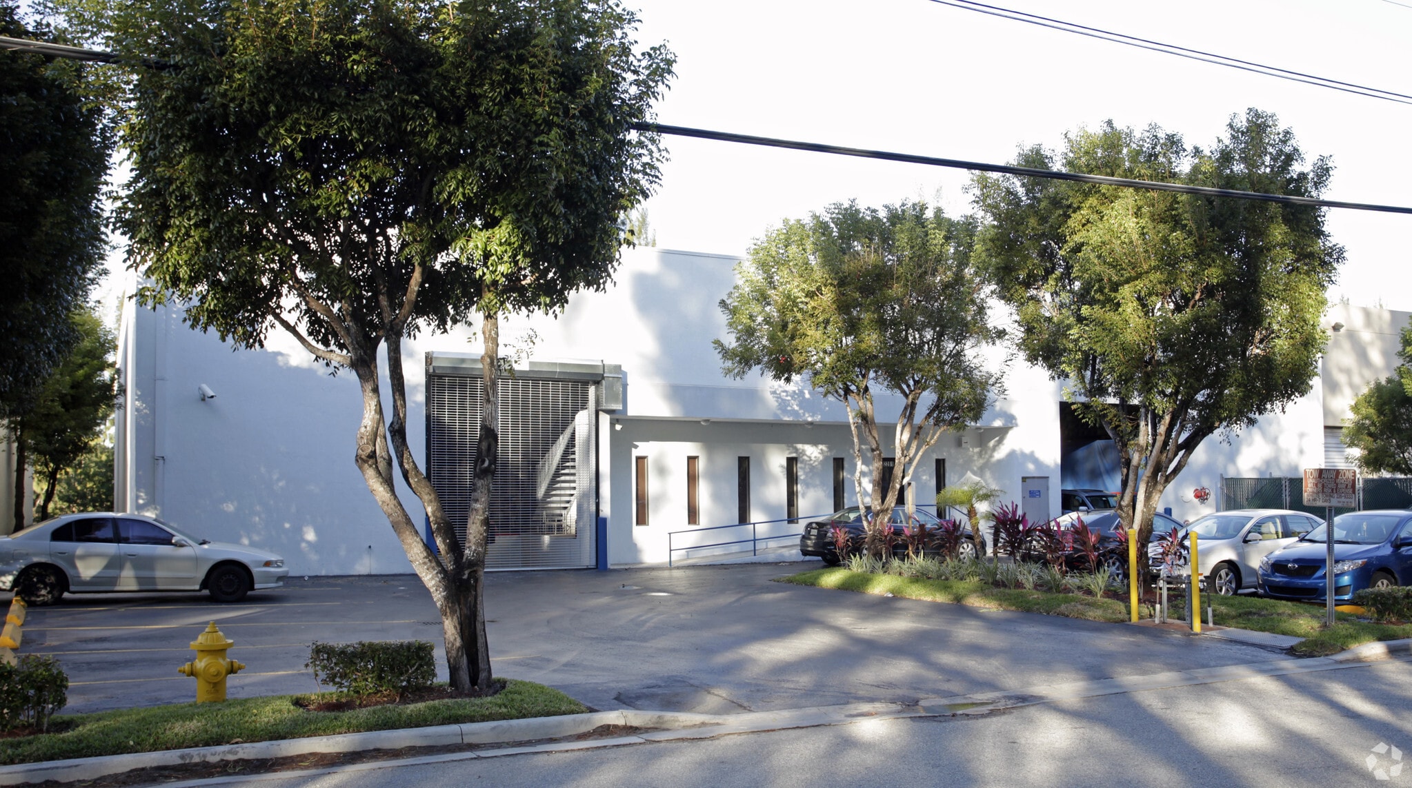 2281 NW 95th Ave, Doral, FL for lease Primary Photo- Image 1 of 12