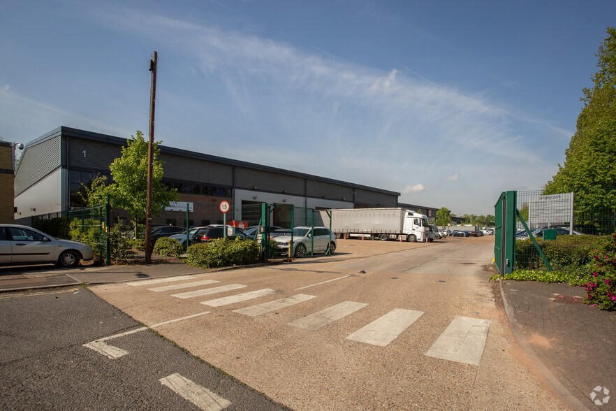 Waterside Dr, Slough, SL3 6EP