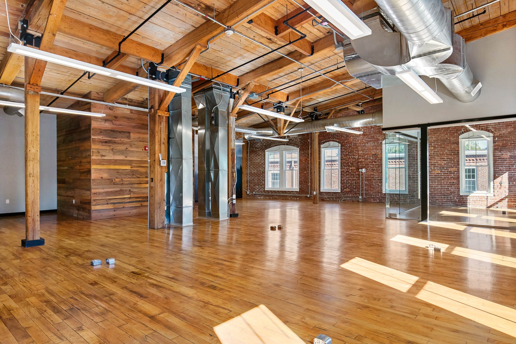 77 Elm St, Amesbury, MA for sale Building Photo- Image 1 of 1