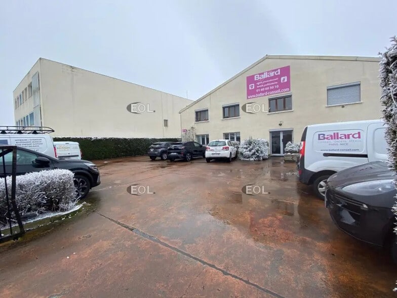 Flex in Combs-la-Ville for sale - Building Photo - Image 2 of 20