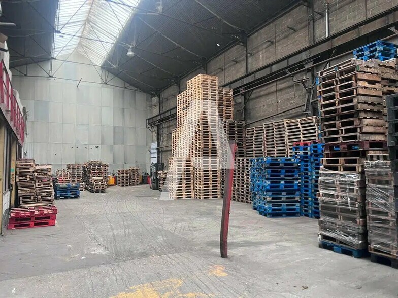 Flex in Vitry-sur-Seine for lease - Interior Photo - Image 3 of 5