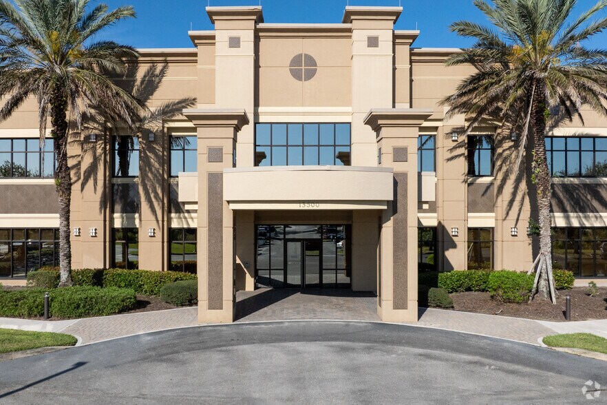 13500 13520 Powers Ct Fort Myers FL 33912 Powerscourt Centre LoopNet 13500 13520 Powers Ct Fort Myers FL 33912 Powerscourt Centre LoopNet