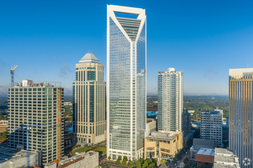 550 S Tryon St, Charlotte, NC for sale - Building Photo - Image 1 of 1