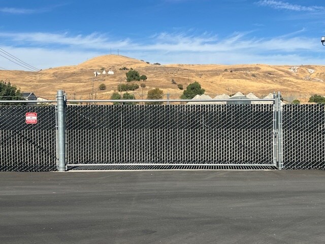 1651 Cement Hill Rd, Fairfield, CA for sale Building Photo- Image 1 of 1