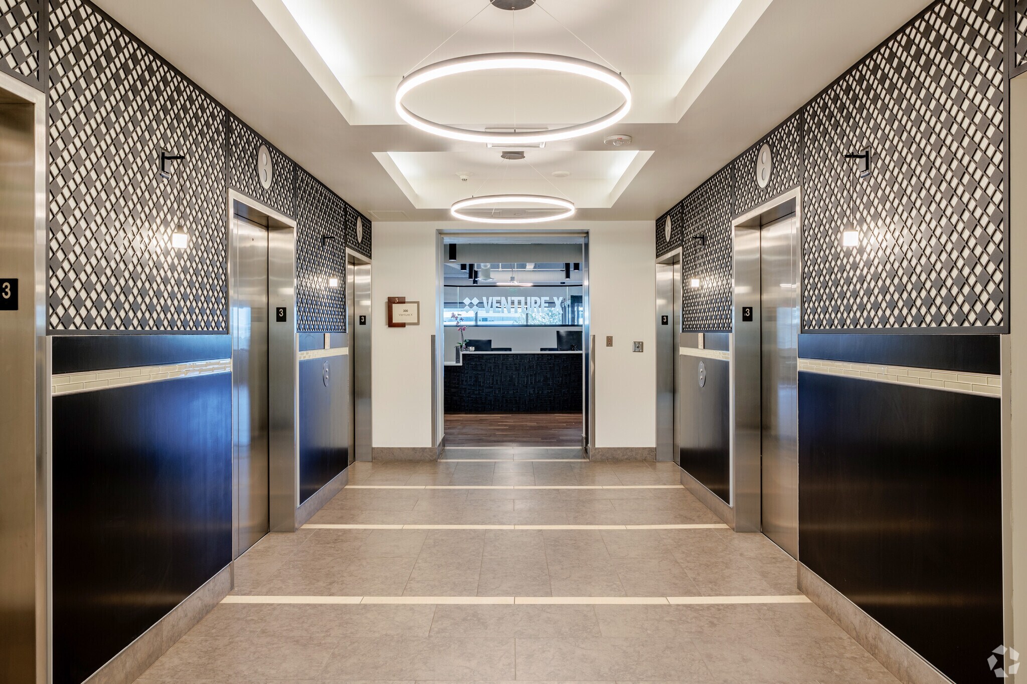 6400 S Fiddlers Green Cir, Greenwood Village, CO for lease Interior Photo- Image 1 of 18