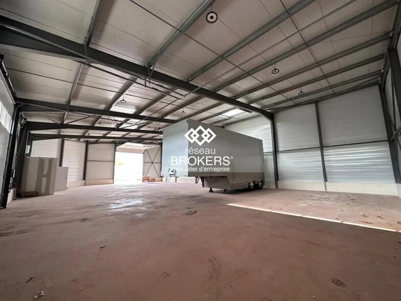Industrial in Pézenas for lease - Interior Photo - Image 2 of 3