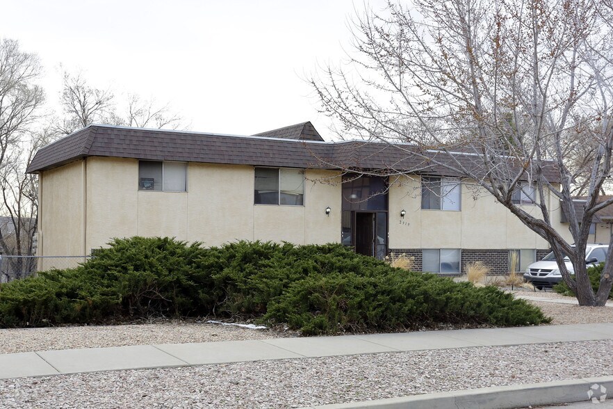 2919 Sage St, Colorado Springs, CO for sale - Primary Photo - Image 1 of 4