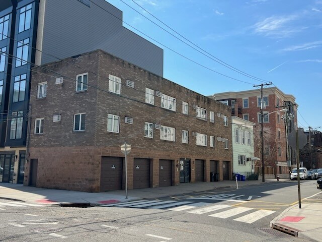 632 Adams St, Hoboken, NJ for sale Primary Photo- Image 1 of 1