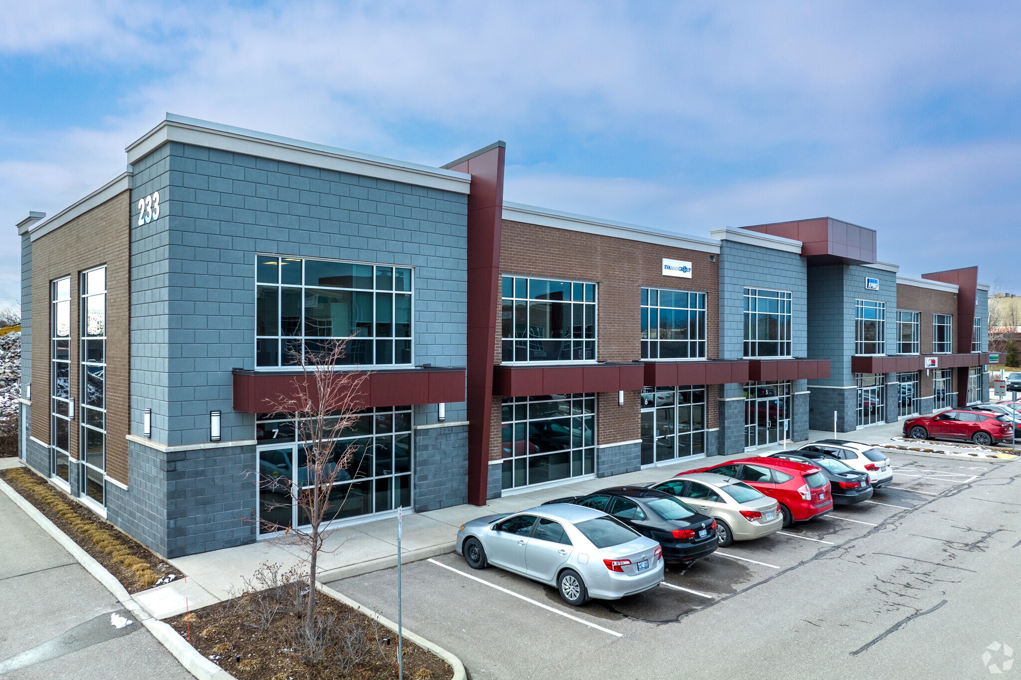 233 Speers Rd, Oakville, ON for lease Primary Photo- Image 1 of 6