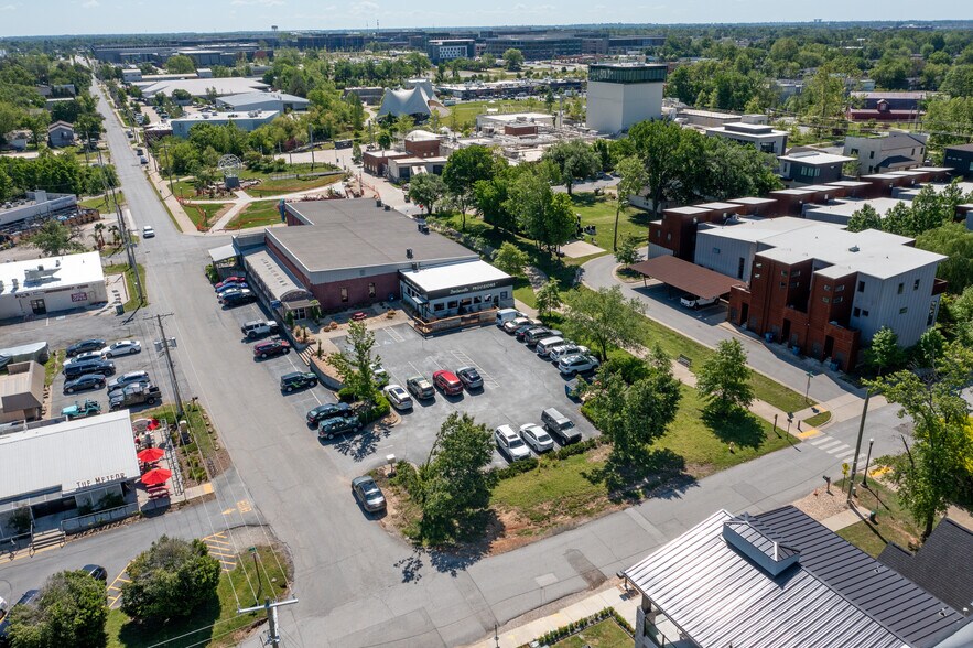 406 SE 5th St, Bentonville, AR for sale - Building Photo - Image 3 of 13