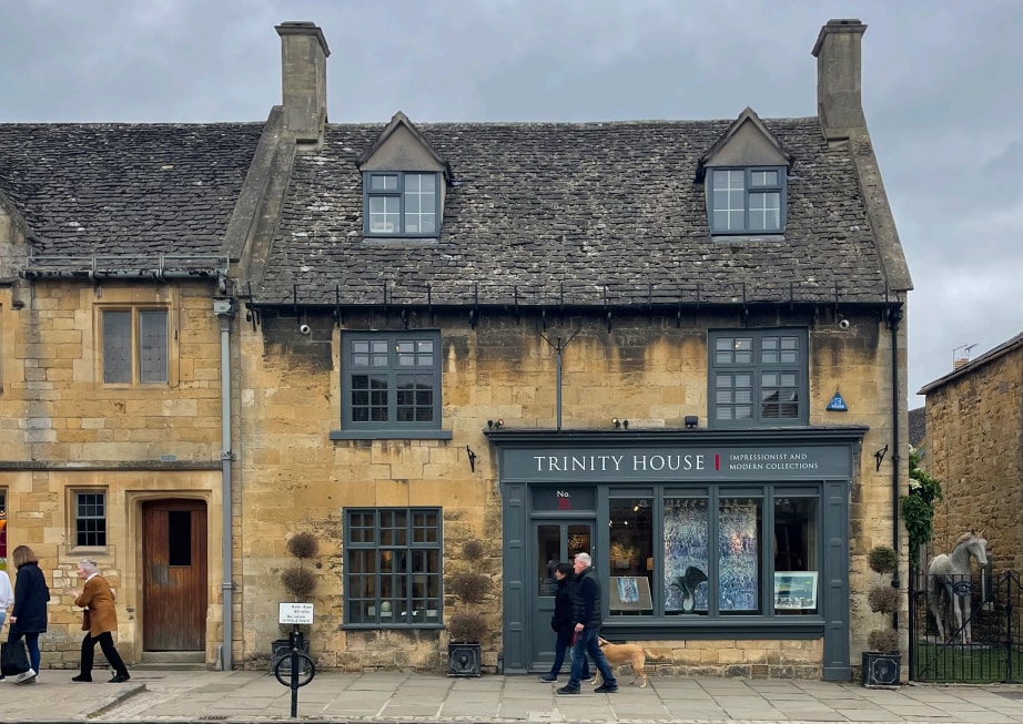 35 High St, Broadway for sale Primary Photo- Image 1 of 1