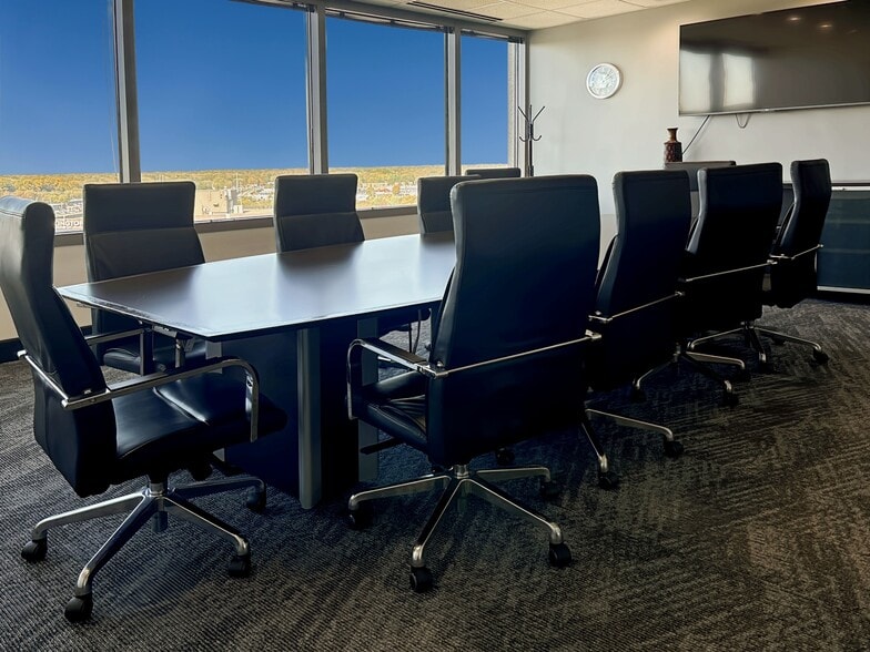 THE EIGHTS-8888 Keystone Crossing, Indianapolis, IN for lease - Building Photo - Image 1 of 12