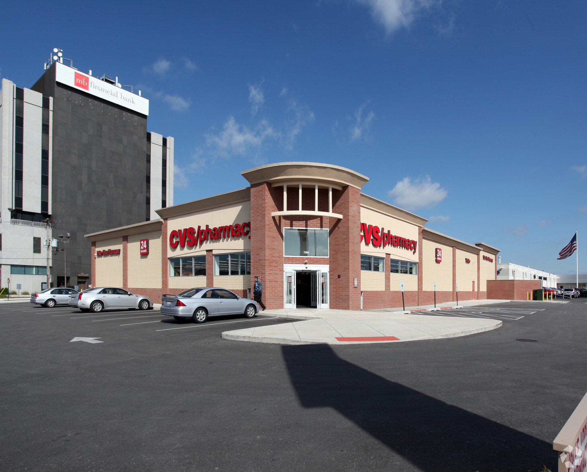 7200 W Cermak Rd, North Riverside, IL for lease Primary Photo- Image 1 of 21