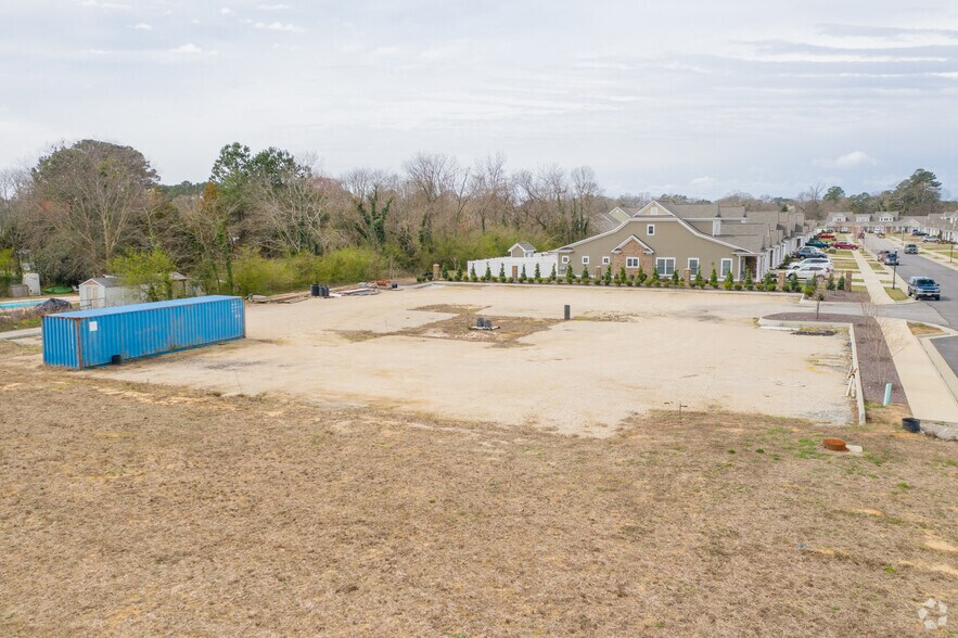 6818 Colemans Crossing Ave, Hayes, VA 23072