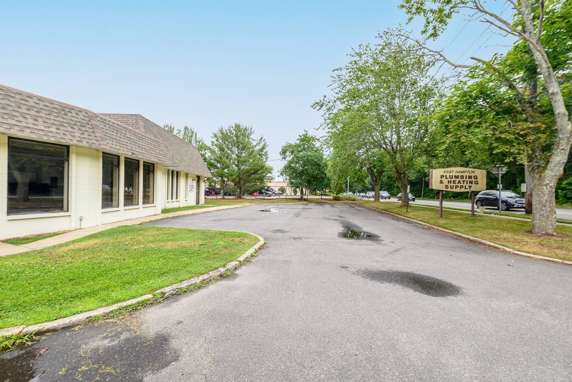 348 Montauk Hwy, Wainscott, NY 11975 Industrial for Sale