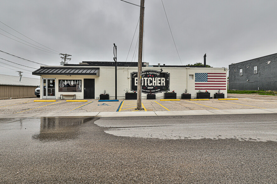 110 NW 12th St, Blue Springs, MO for sale - Building Photo - Image 1 of 1