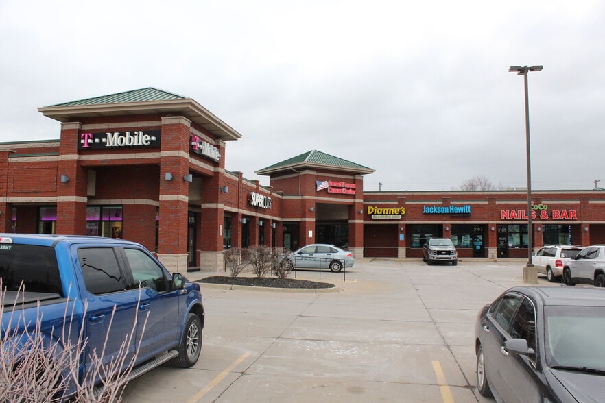 3171-3187 Fort St, Wyandotte, MI for lease - Interior Photo - Image 2 of 6