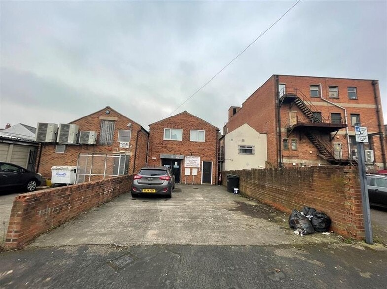 60-62 Newgate St, Bishop Auckland for sale - Building Photo - Image 2 of 5