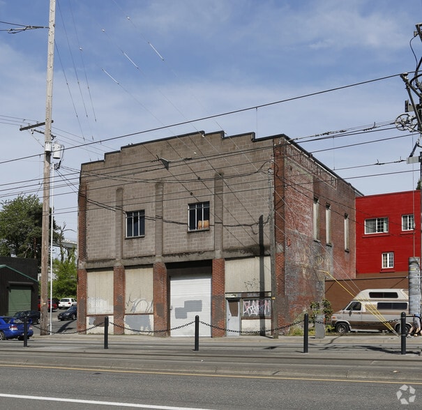2648 N Interstate Ave, Portland, OR for sale - Primary Photo - Image 1 of 4
