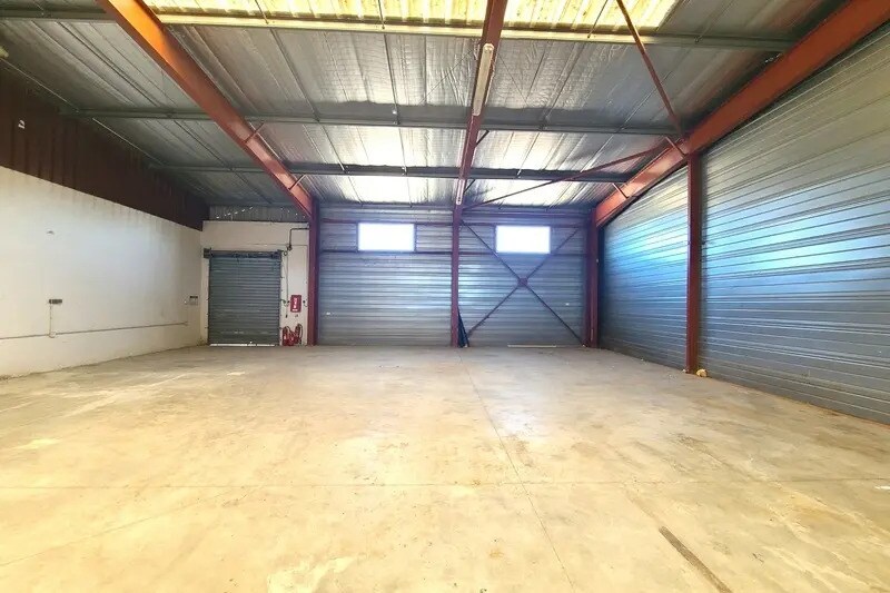 Flex in Béziers for lease - Interior Photo - Image 2 of 3