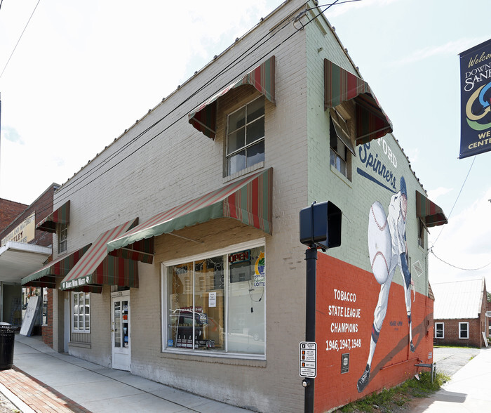 241-243 Wicker St, Sanford, NC for sale - Primary Photo - Image 1 of 1