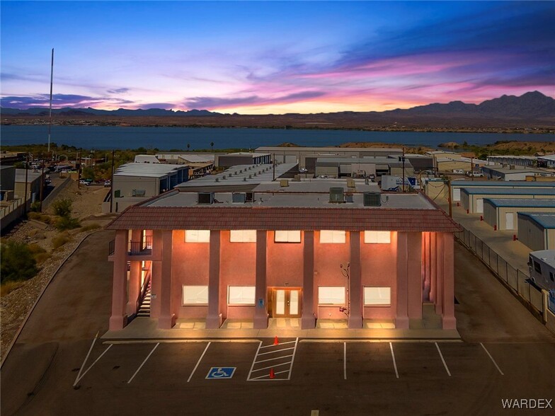 1055 Empire Dr, Lake Havasu City, AZ for lease - Building Photo - Image 1 of 64