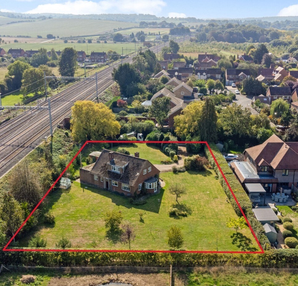 Cross Keys Rd, Goring for sale Building Photo- Image 1 of 1