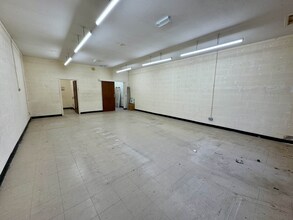 40-44 Fender Way, Prenton for lease Interior Photo- Image 2 of 7