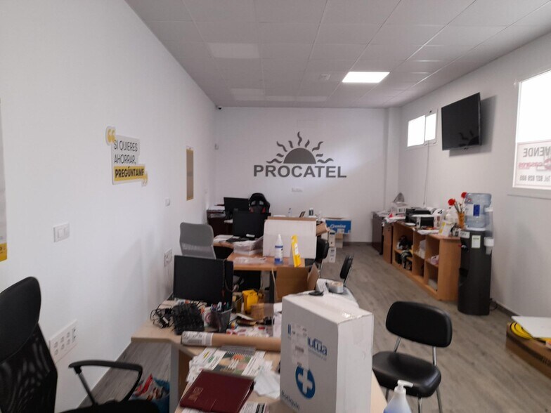 Retail in Cáceres, Cáceres for sale - Building Photo - Image 2 of 11