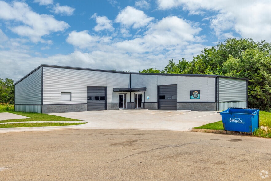 Thomas Industrial Park portfolio of 3 properties for sale on LoopNet.com - Building Photo - Image 1 of 1