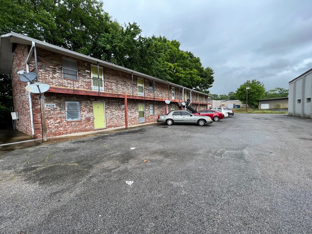 1718 Wilmer Avenue, Anniston, AL 36201