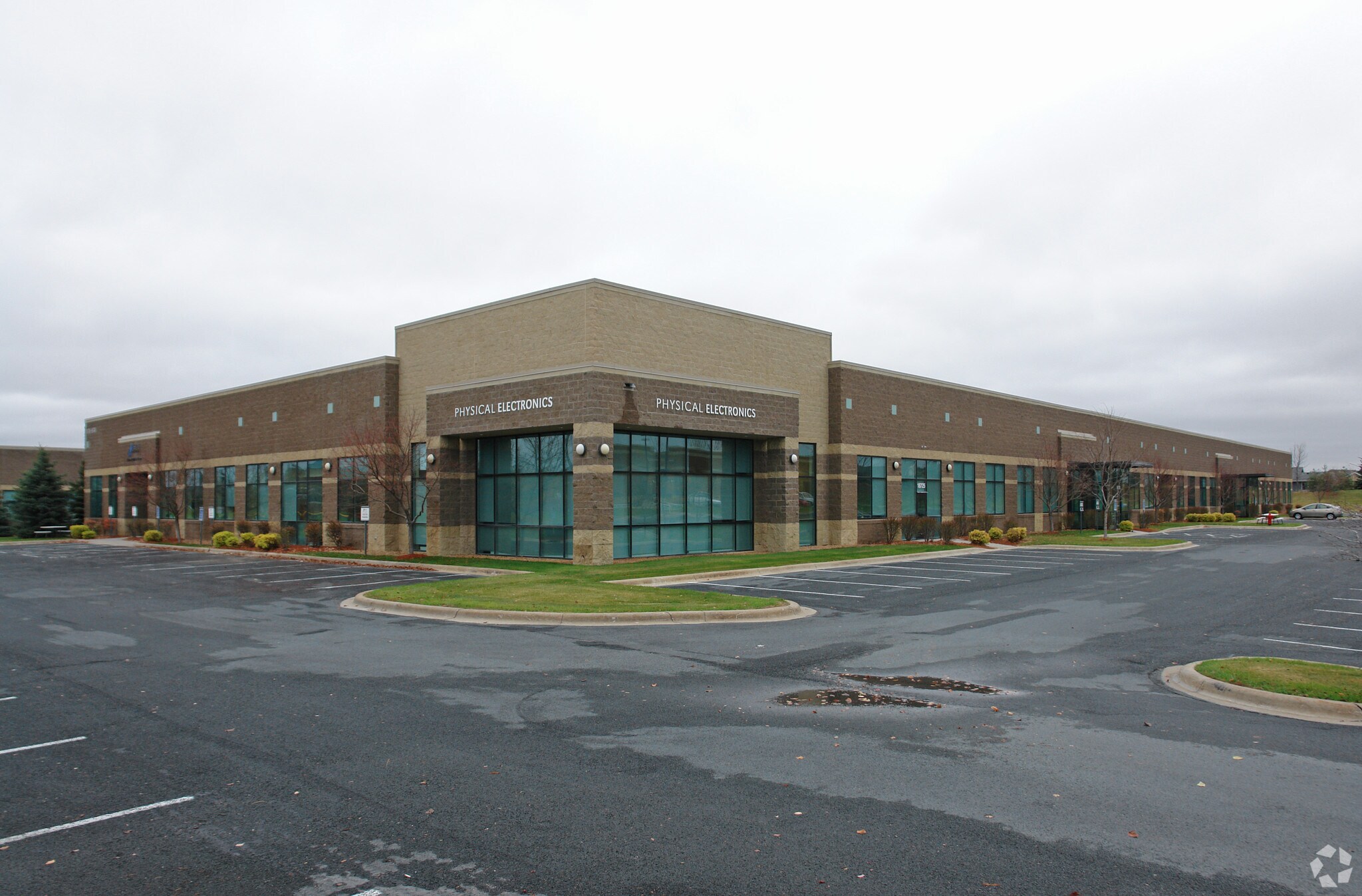 18701-18741 Lake Dr, Chanhassen, MN for lease Building Photo- Image 1 of 5