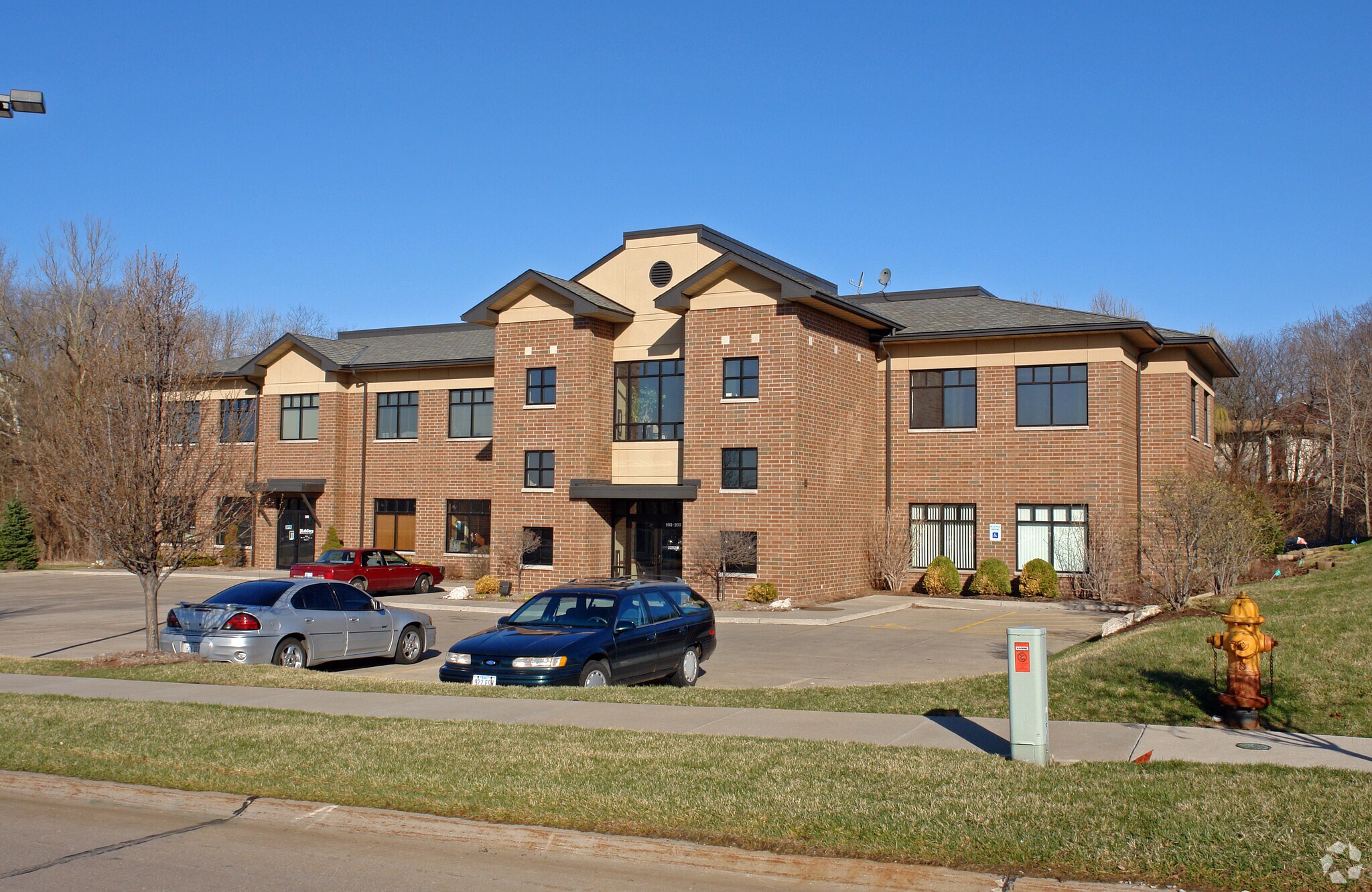 515 Valley View Dr, Moline, IL 61265 Office for Lease