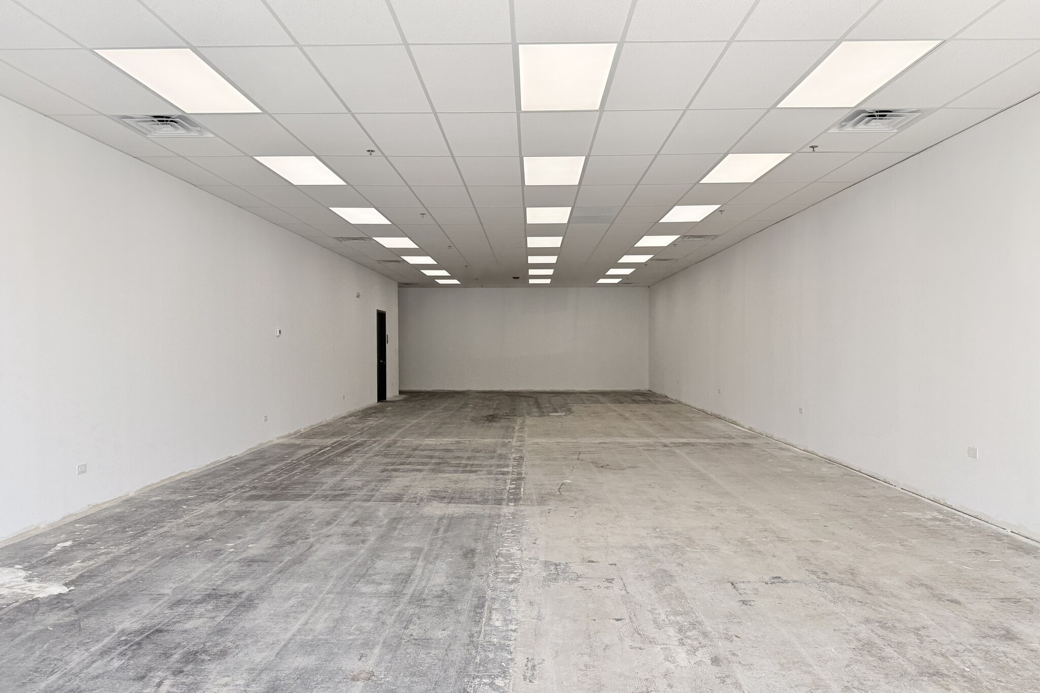 104-192 N Bolingbrook Dr, Bolingbrook, IL for lease Interior Photo- Image 1 of 4