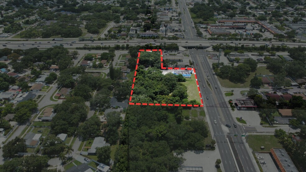16801 NW 27th Ave, Miami Gardens, FL for sale - Building Photo - Image 1 of 6