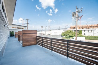 3309-3323 La Cienega Pl, Los Angeles, CA for lease Building Photo- Image 1 of 3